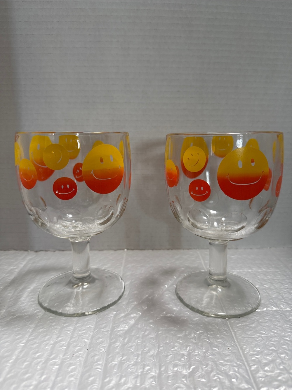 Retro Smiley Face Goblet Glasses - Yellow & Orange